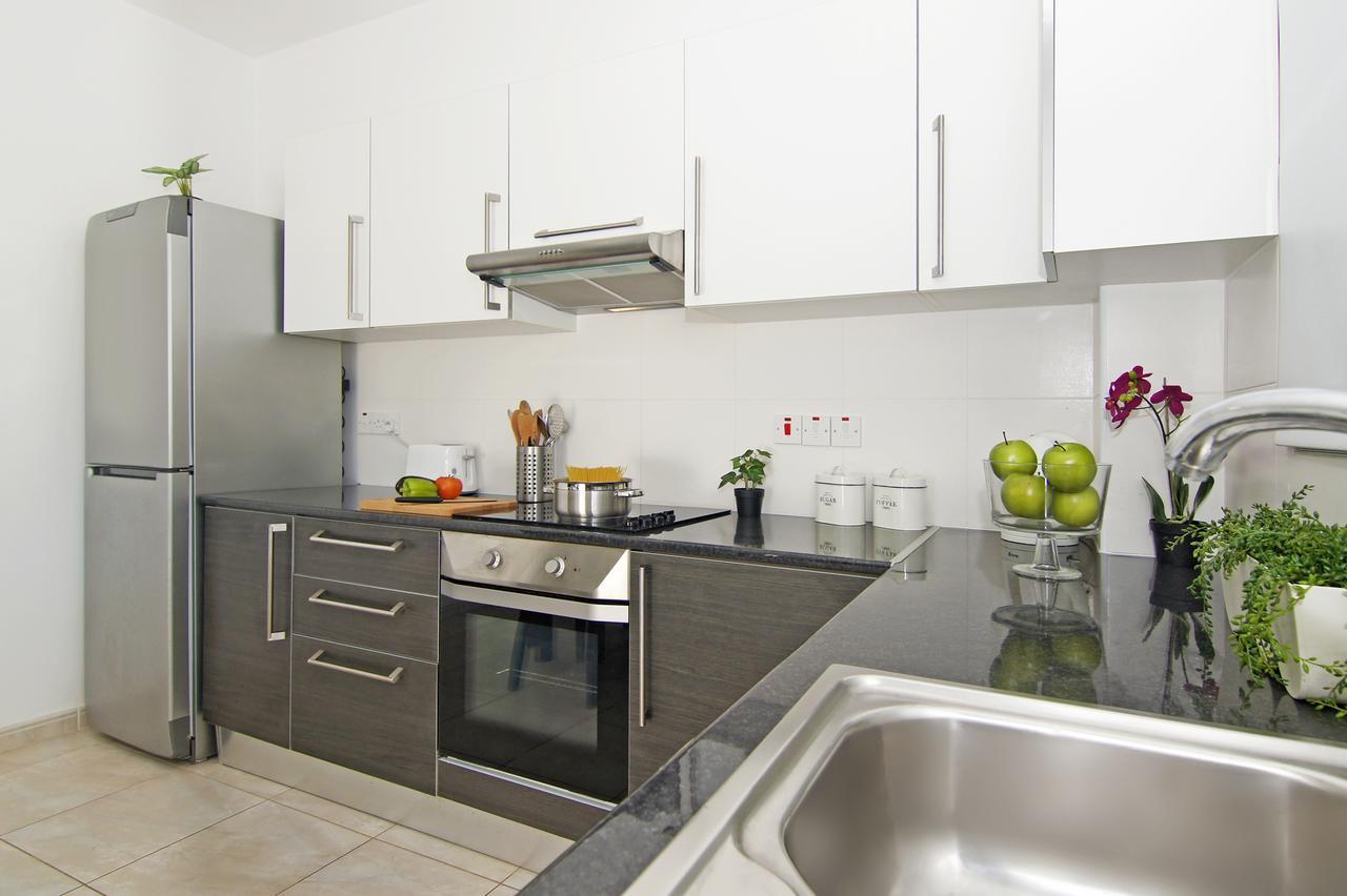 Amber - Coralli Beachfront Apartment Protaras Exteriér fotografie