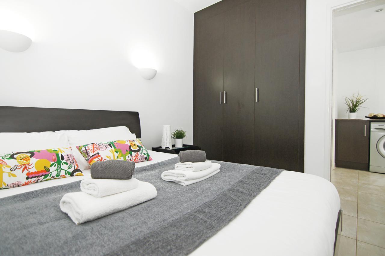 Amber - Coralli Beachfront Apartment Protaras Exteriér fotografie